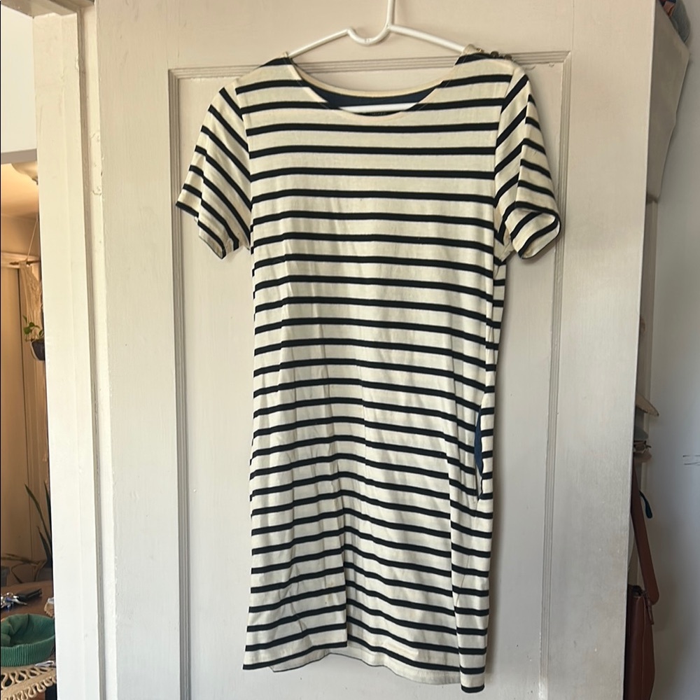 Forever 21 - Striped Black and White Women's Dress with button detail